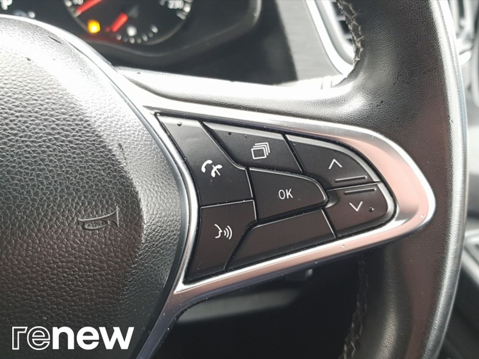 2024 Renault Trafic - image 18