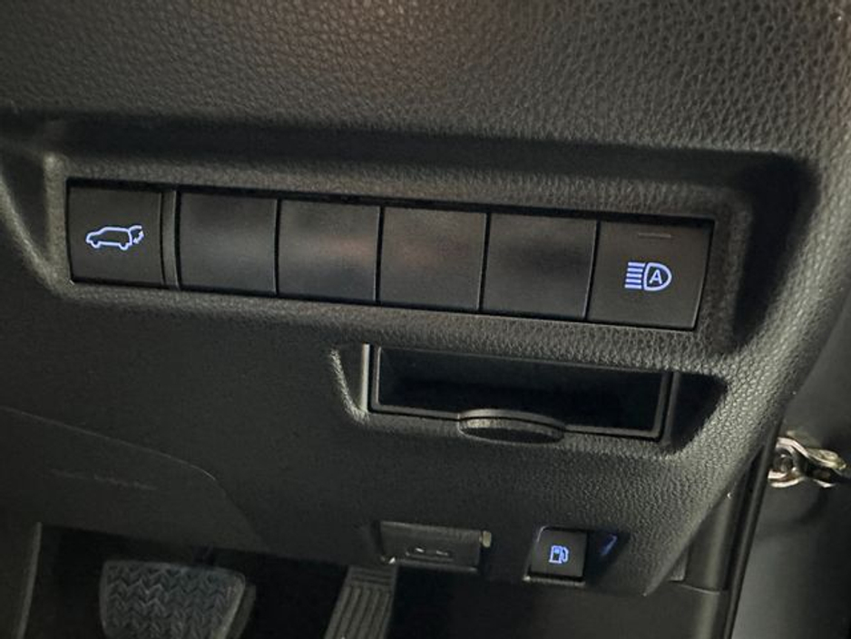 2021 Toyota Rav4 - image 22