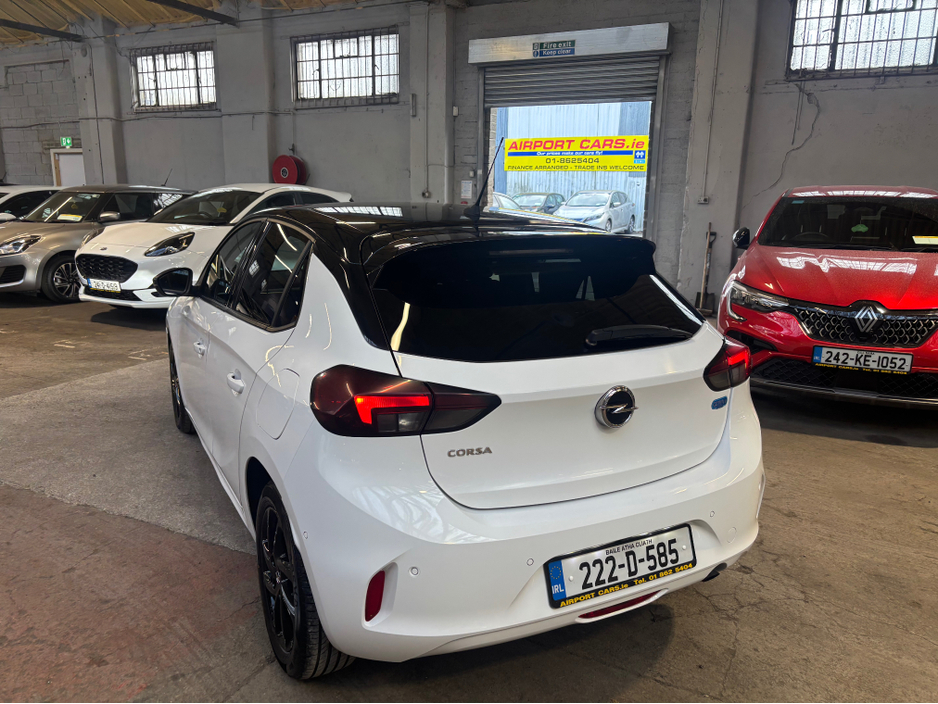 2022 Opel Corsa - image 15