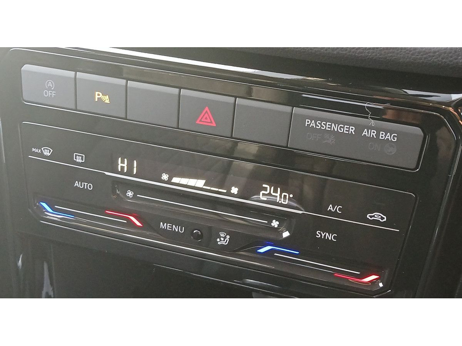 2025 Volkswagen T-Cross - image 17