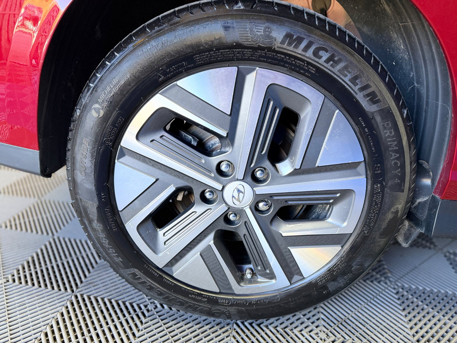 2023 Hyundai Kona - image 20