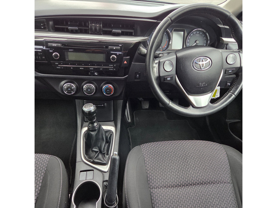 2015 Toyota Corolla D-4D 90 (1.4) Aura €9,999
