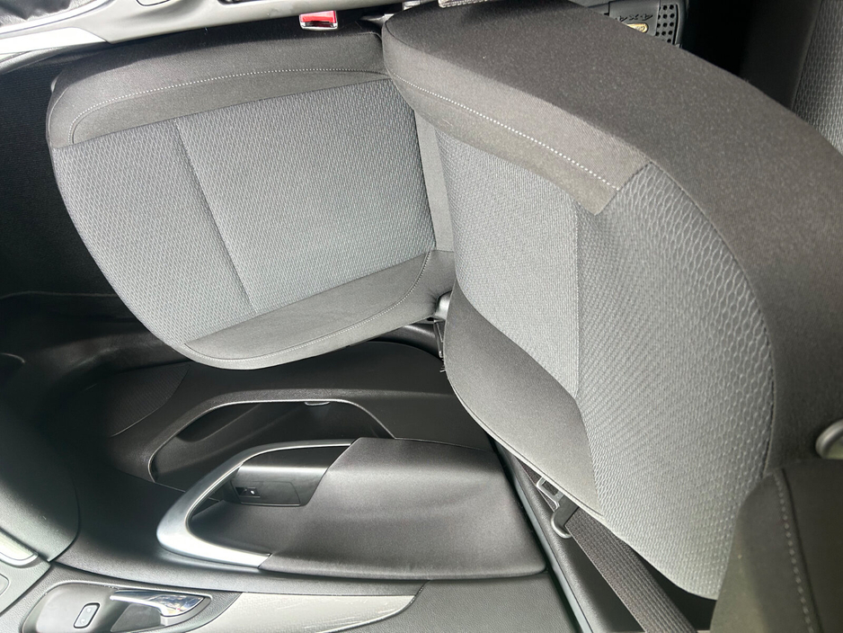 2015 Opel Insignia - image 22