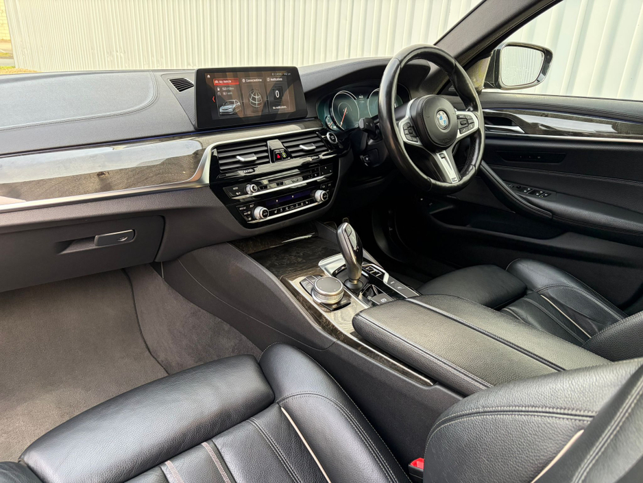 2018 BMW 5 Series - image 15