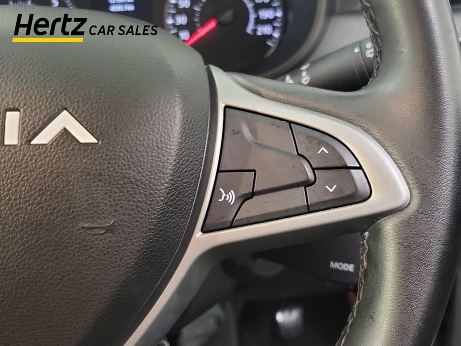 2023 Dacia Duster - image 24