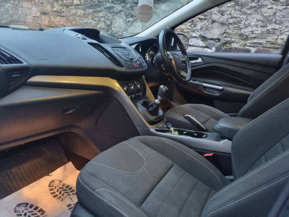 2013 Ford Kuga 2.0TDCI 140PS Zetec €5,799