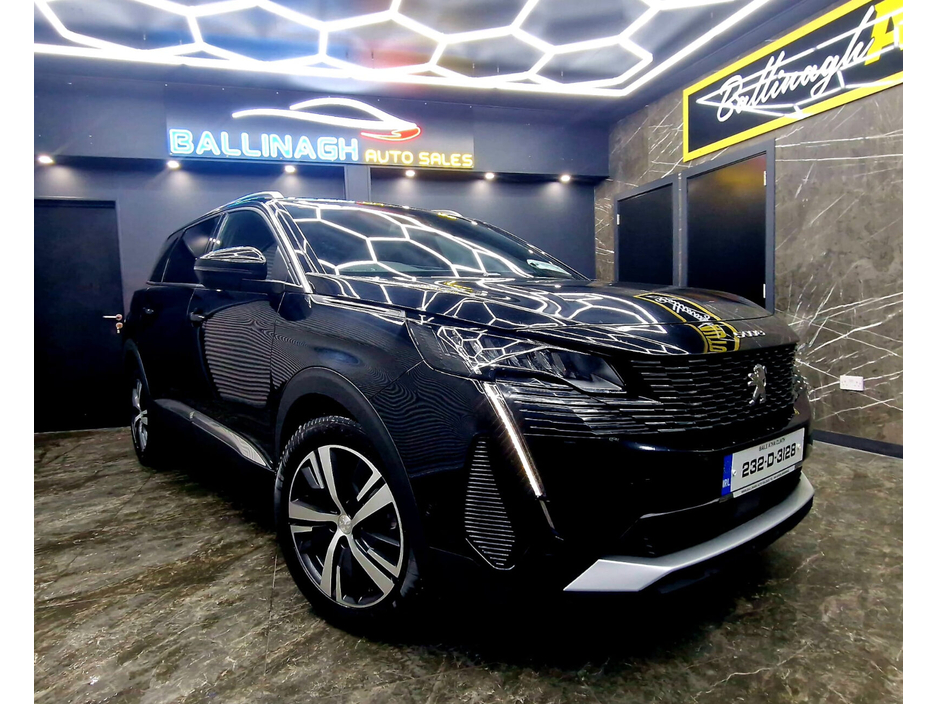 2023 Peugeot 5008 1.5 BlueHDi 130bhp Allure Auto €33,950