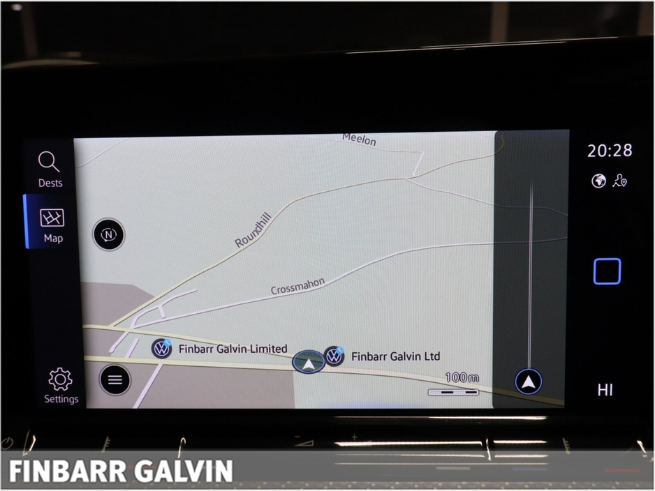 2022 Volkswagen Golf 2.0 TDI 150HP R-Line €32,950