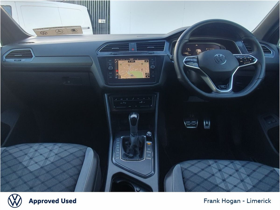 2022 Volkswagen Tiguan - image 2