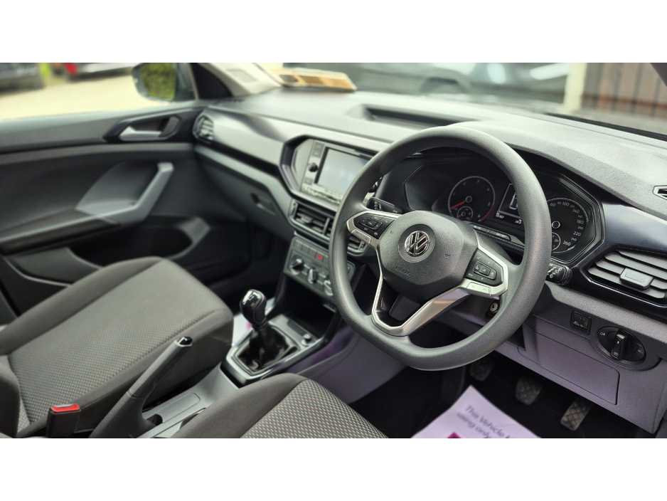 2020 Volkswagen T-Cross - image 19