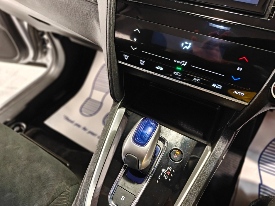 2017 Honda Shuttle - image 15