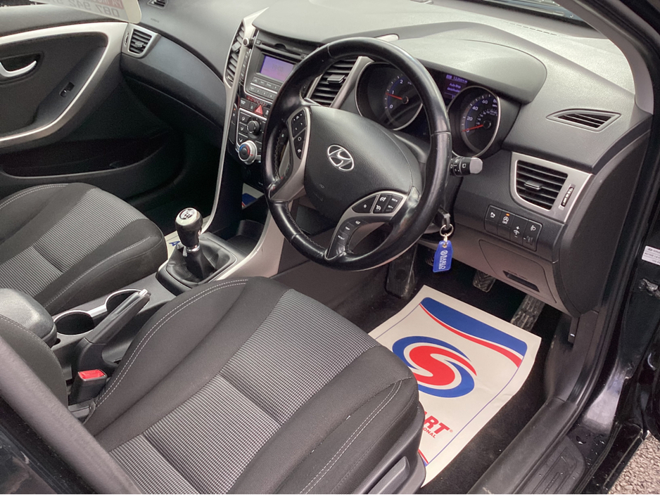 2013 Hyundai i30 - image 10