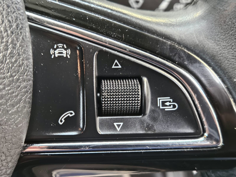 2015 Skoda Octavia - image 9