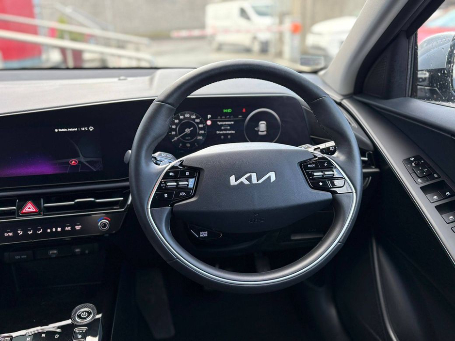 2025 Kia Niro - image 22