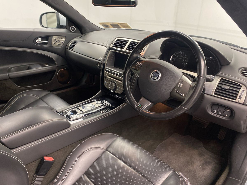 2010 Jaguar XKR - image 6