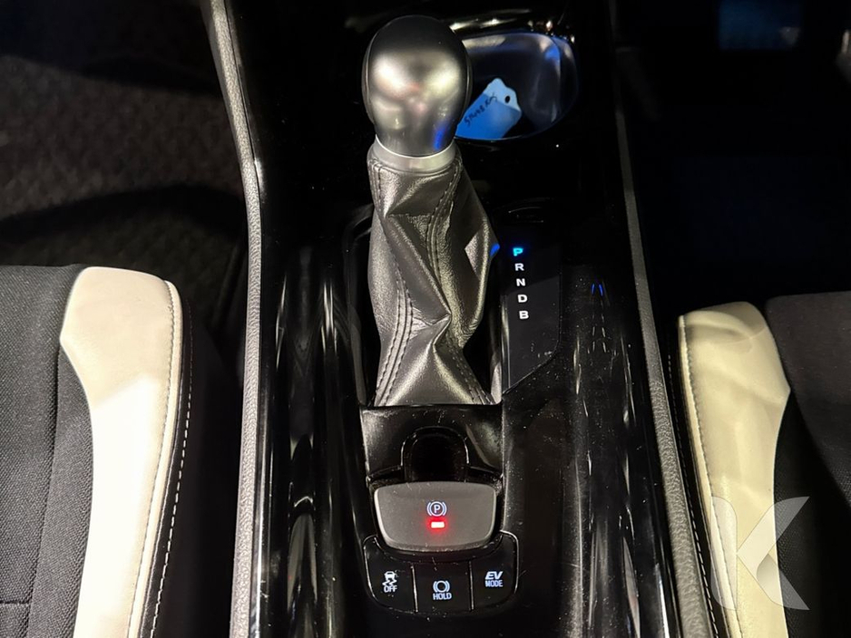 2019 Toyota C-HR - image 17