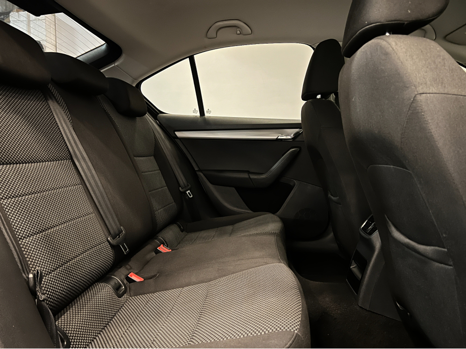 2016 Skoda Octavia 1.6 TDI SE BUSINESS 11 110PS 5DR €9,950