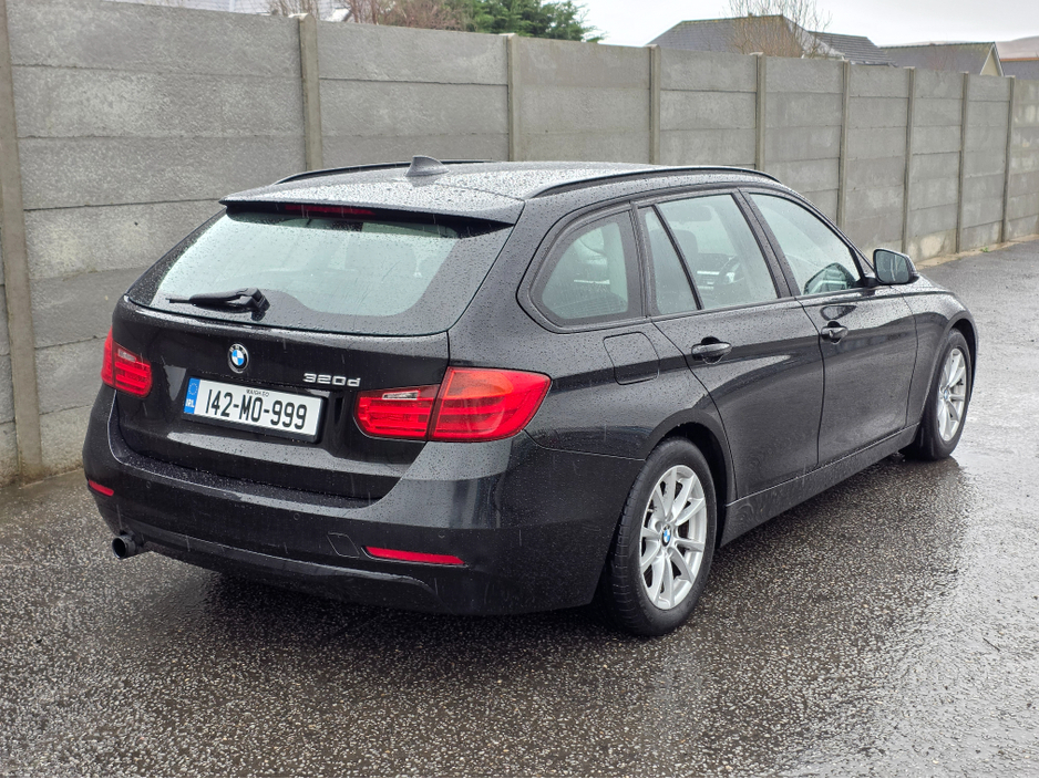 2014 BMW 3 Series - image 3