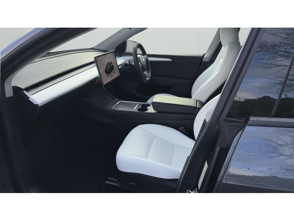 2022 Tesla Model Y AWD LR €31,950