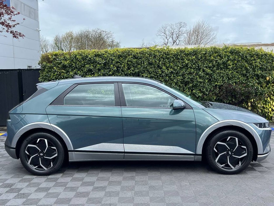 2022 Hyundai Ioniq - image 2