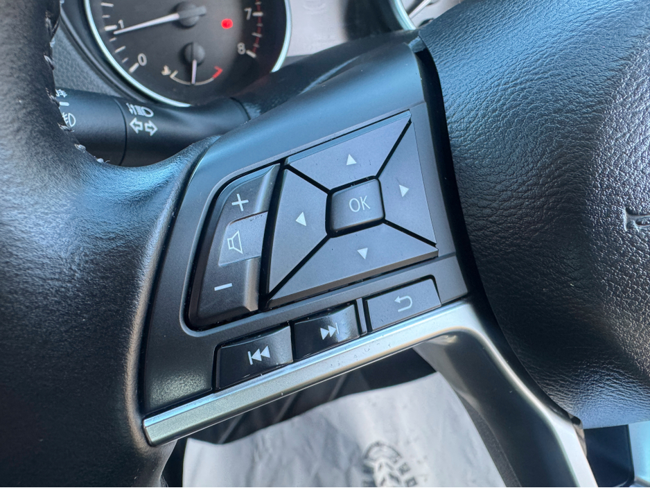 2020 Nissan Qashqai - image 24
