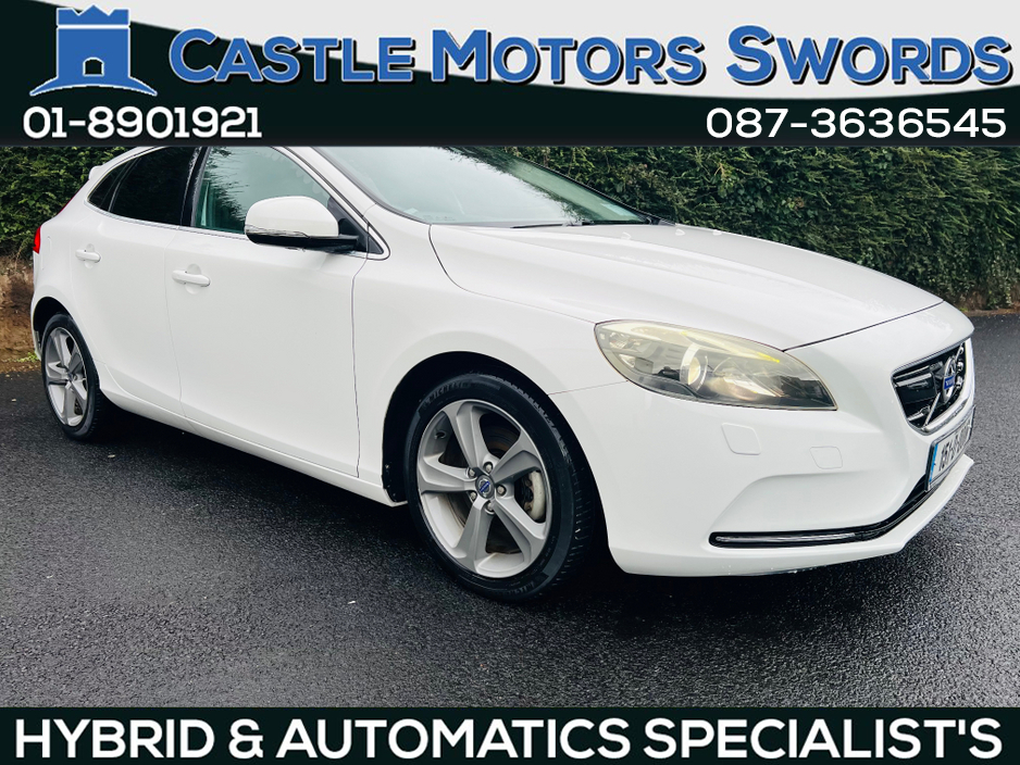 2015 Volvo V40 PRIVACY GLASS //  // REVERSE CAM €12,950