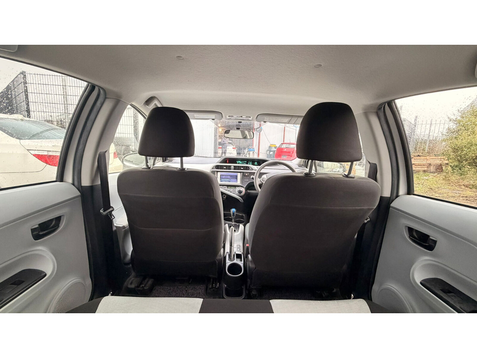 2012 Toyota Aqua  €8,000