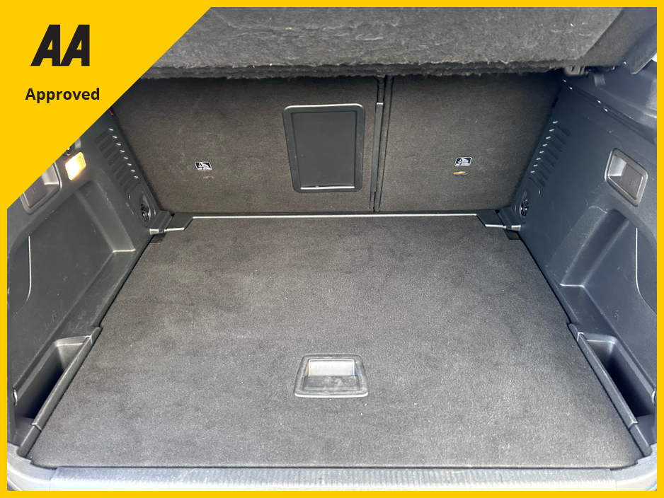 2019 Peugeot 3008 2019 PEUGEOT 3008 1.2 PETROL LOW KMS €16,950