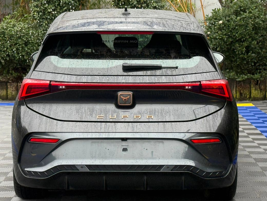 2023 Cupra Born V1 // VERY LOW MILEAGE // APPLE CARPLAY/ANDROID AUTO // 360 DEGREE SURROUND PARKING CAMERAS €24,900