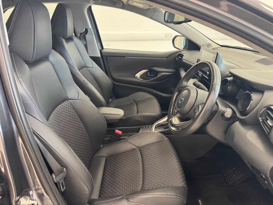 2023 Mazda Mazda2 - image 5