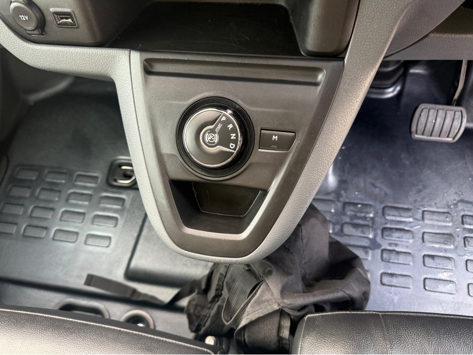 2021 Opel Vivaro 3100 ELITE SS 6DR A €16,950