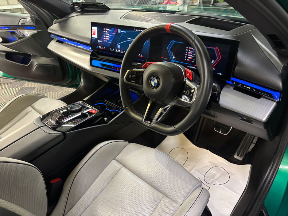 2025 BMW M5 - image 8