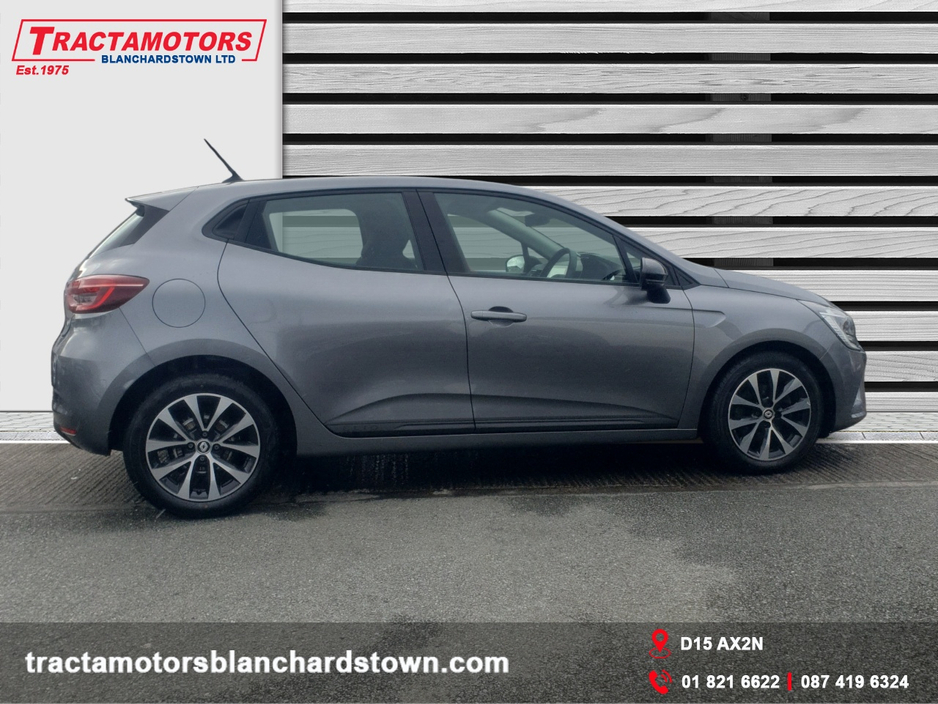 2023 Renault Clio - image 10