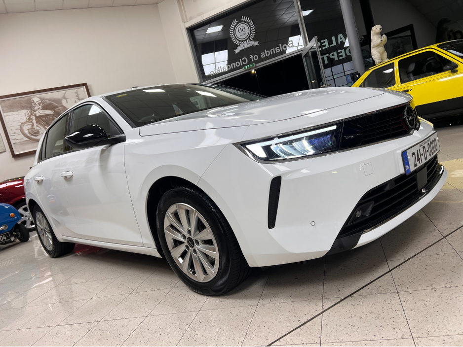 2024 Opel Astra Low Kms AUTOMATIC DIESEL As New **Finance Arranged/High Spec/Automatic www.bolands.ie Est.1955 €26,450