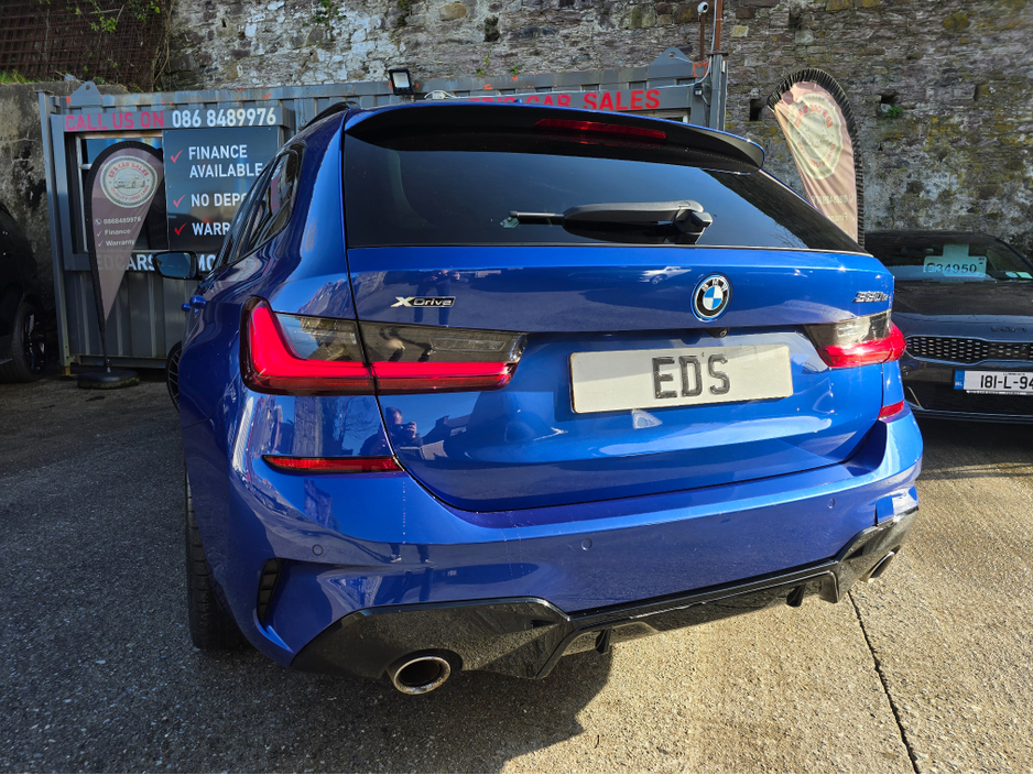 2022 BMW 3 Series - image 10