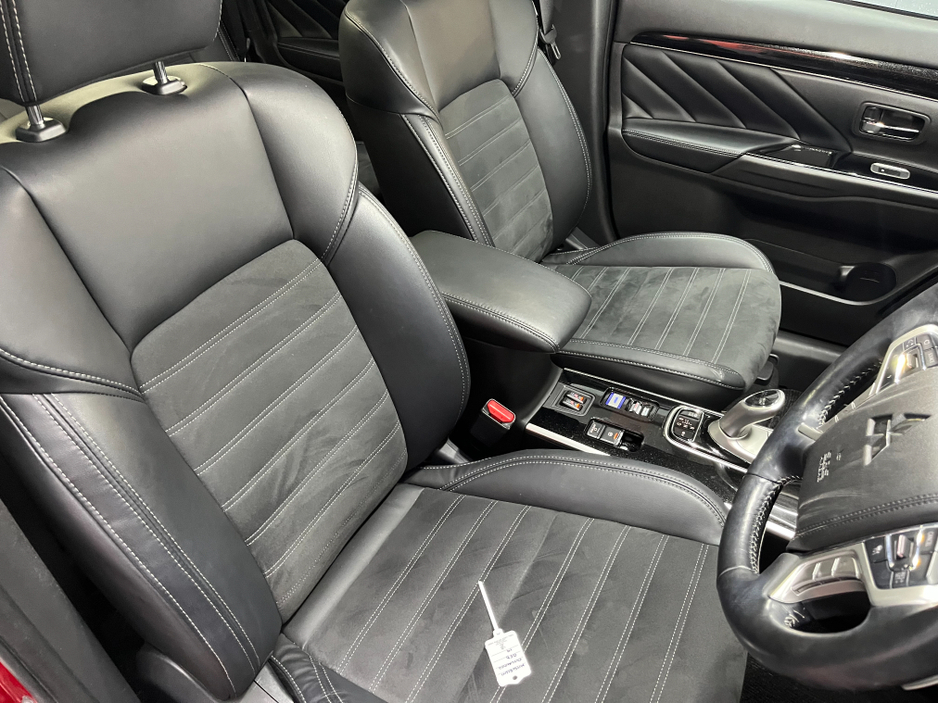 2019 Mitsubishi Outlander €22950 2019 MITSUBISHI OUTLANDER PHEV G PLUS PACKAGE 2.4 AUTOMATIC / CRUISE CONTROL / 360° PARKING CAMERA / ELECTRIC HEATED SEATS / HEATED STEERING WHEEL / PADDLE SHIFTERS €22,950