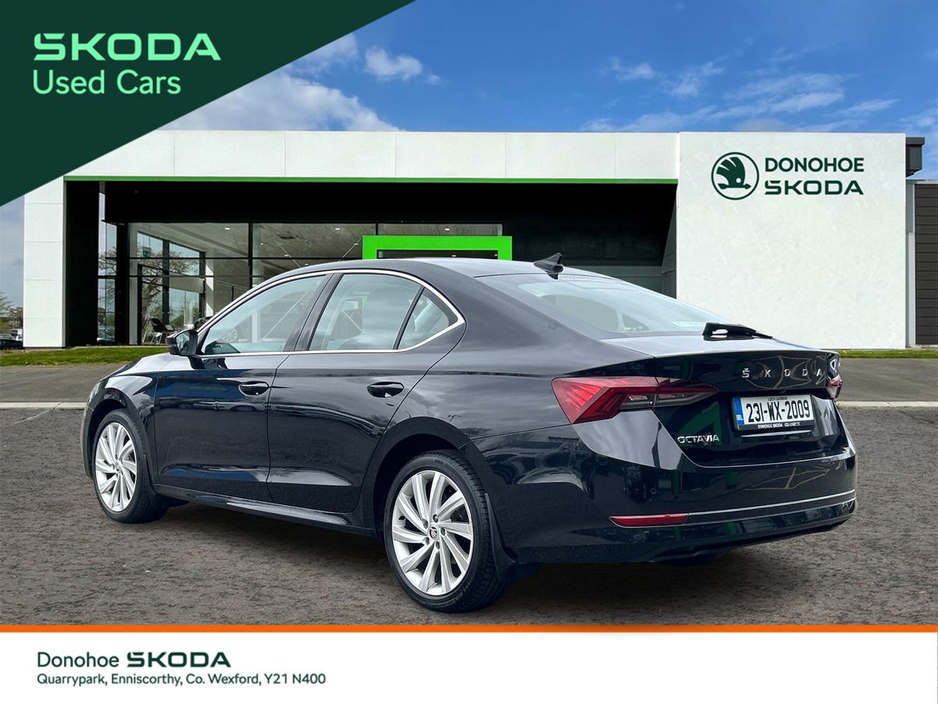 2023 Skoda Octavia - image 3