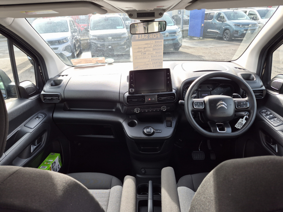 2023 Citroen Berlingo - image 10