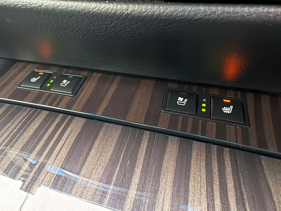 2013 Lexus GS 450 h - image 33