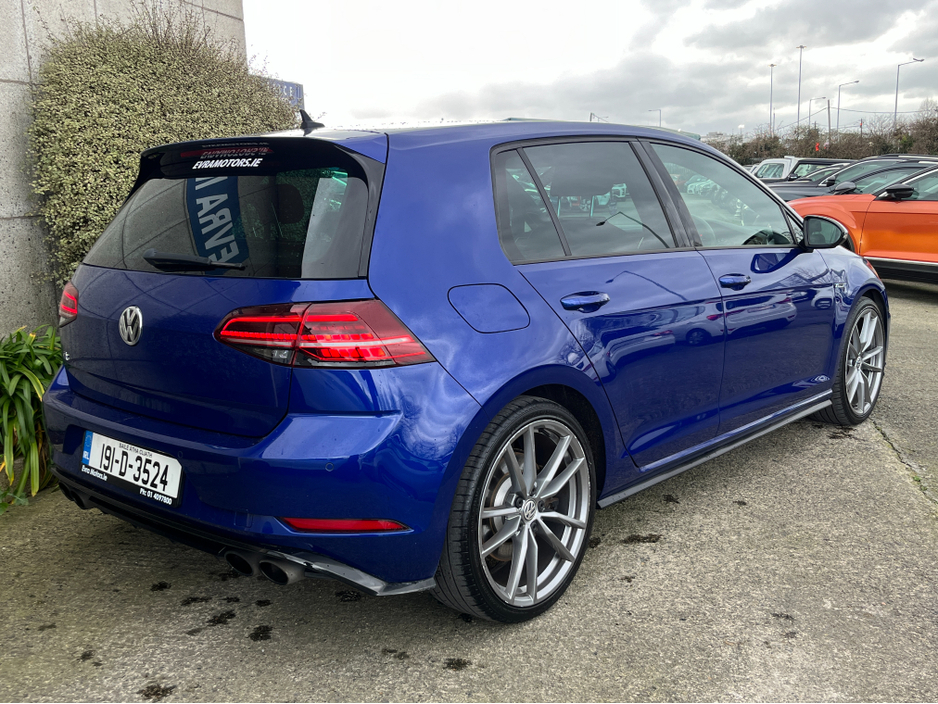 2019 Volkswagen Golf - image 4