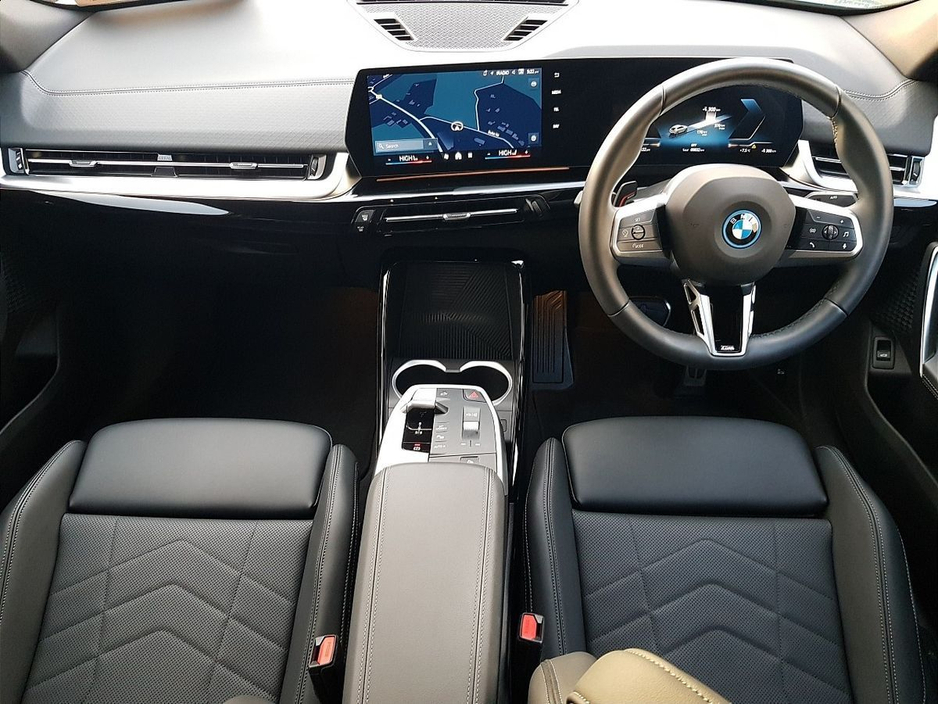 2025 BMW iX2 - image 4