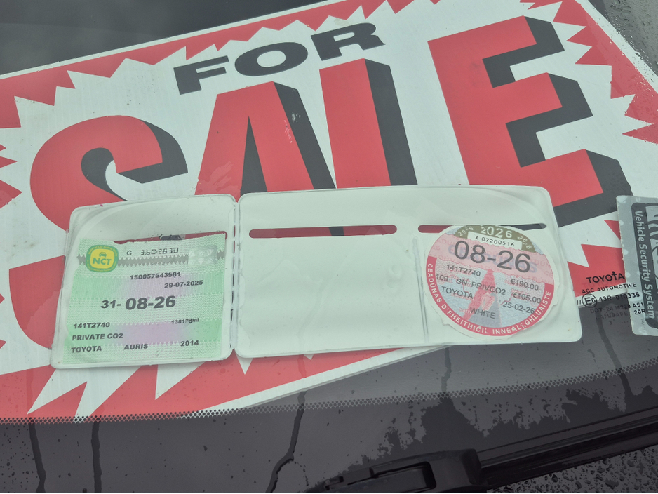 2014 Toyota Auris - image 8