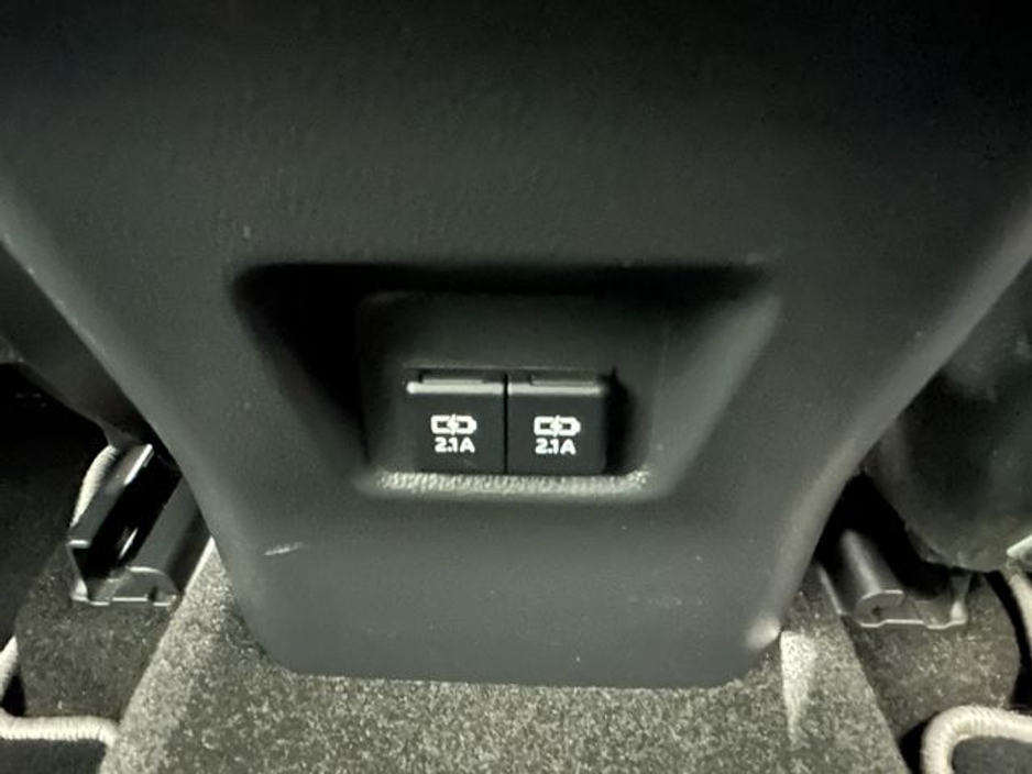 2021 Toyota Rav4 - image 25