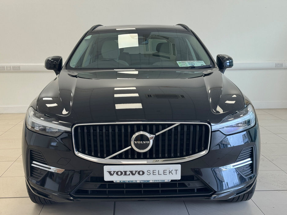2022 Volvo XC60 - image 2