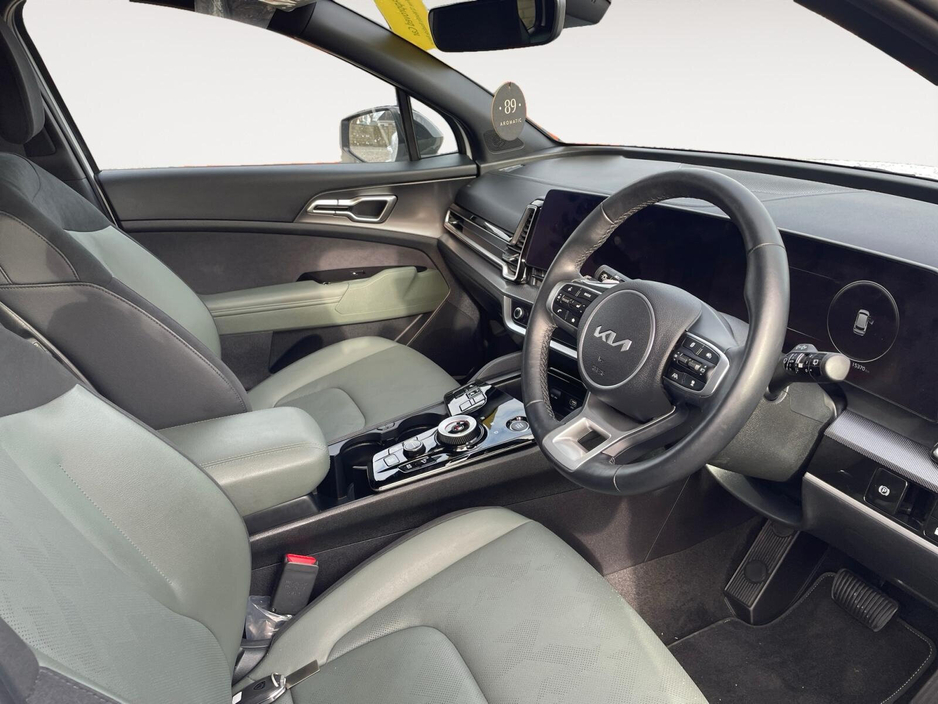 2025 Kia Sportage - image 13