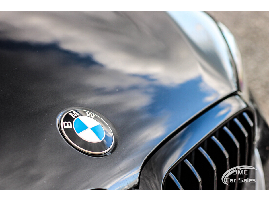 2021 BMW 5 Series - image 10