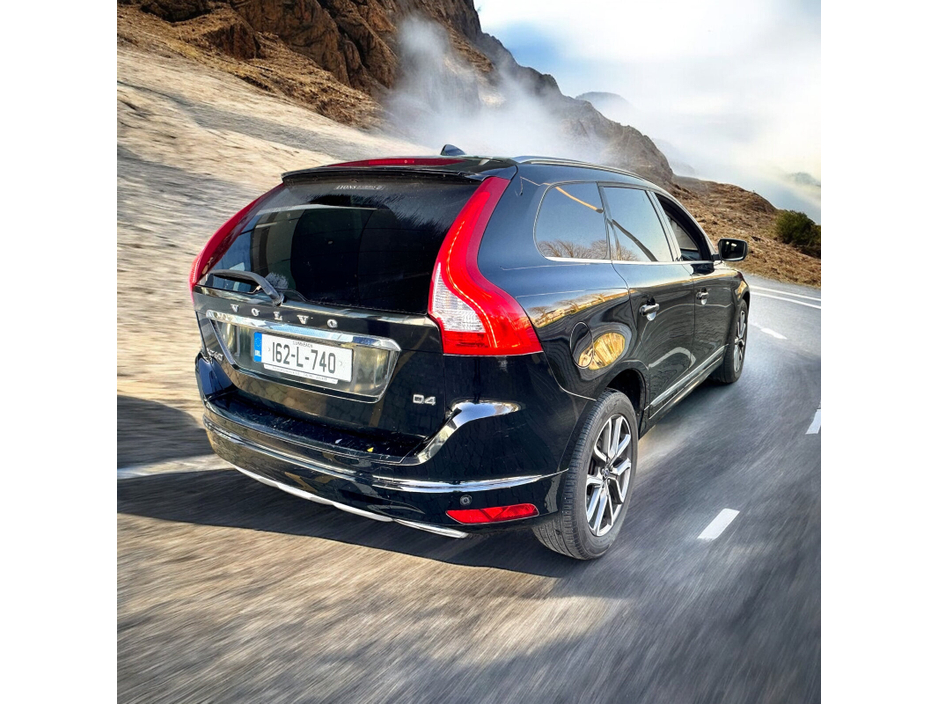 2016 Volvo XC60 D4 (190hp) FWD SE LUX Geartronic €12,888