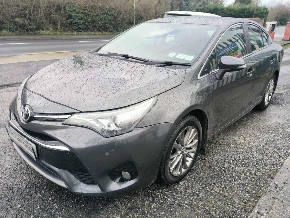 2017 Toyota Avensis - image 3