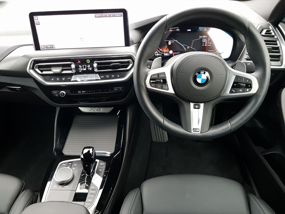 2025 BMW X4 - image 5