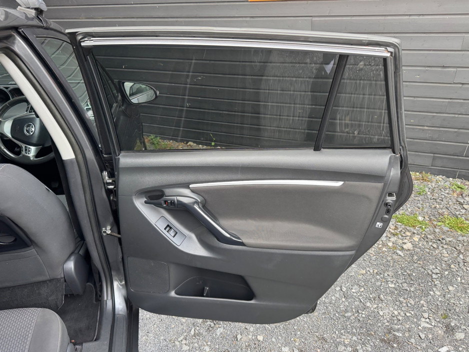 2014 Toyota Corolla Verso - image 17